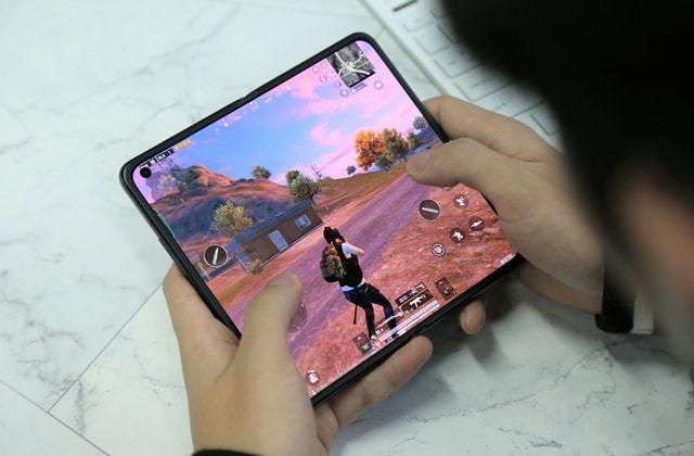 和平精英辅助【地狱犬直装V3.1修复版】原哮天犬直装改名 人物骨骼透视 全屏自瞄 物资显示